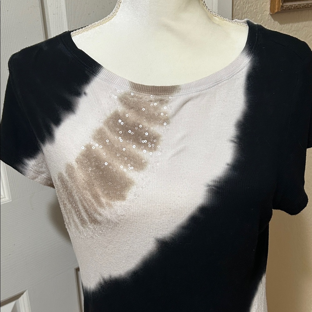 INC International Concepts Black and Cream Tie-Dye Tee with sequence detail - Picture 5 of 6